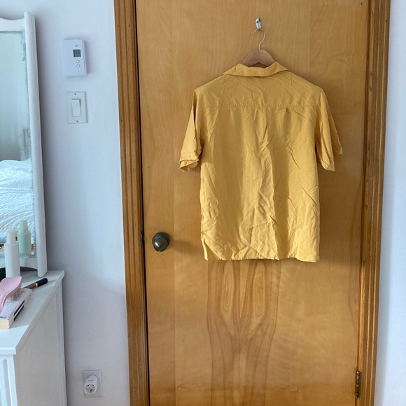 Yellow 100% silk shirt (pre-owned) - Picture 2 of 6